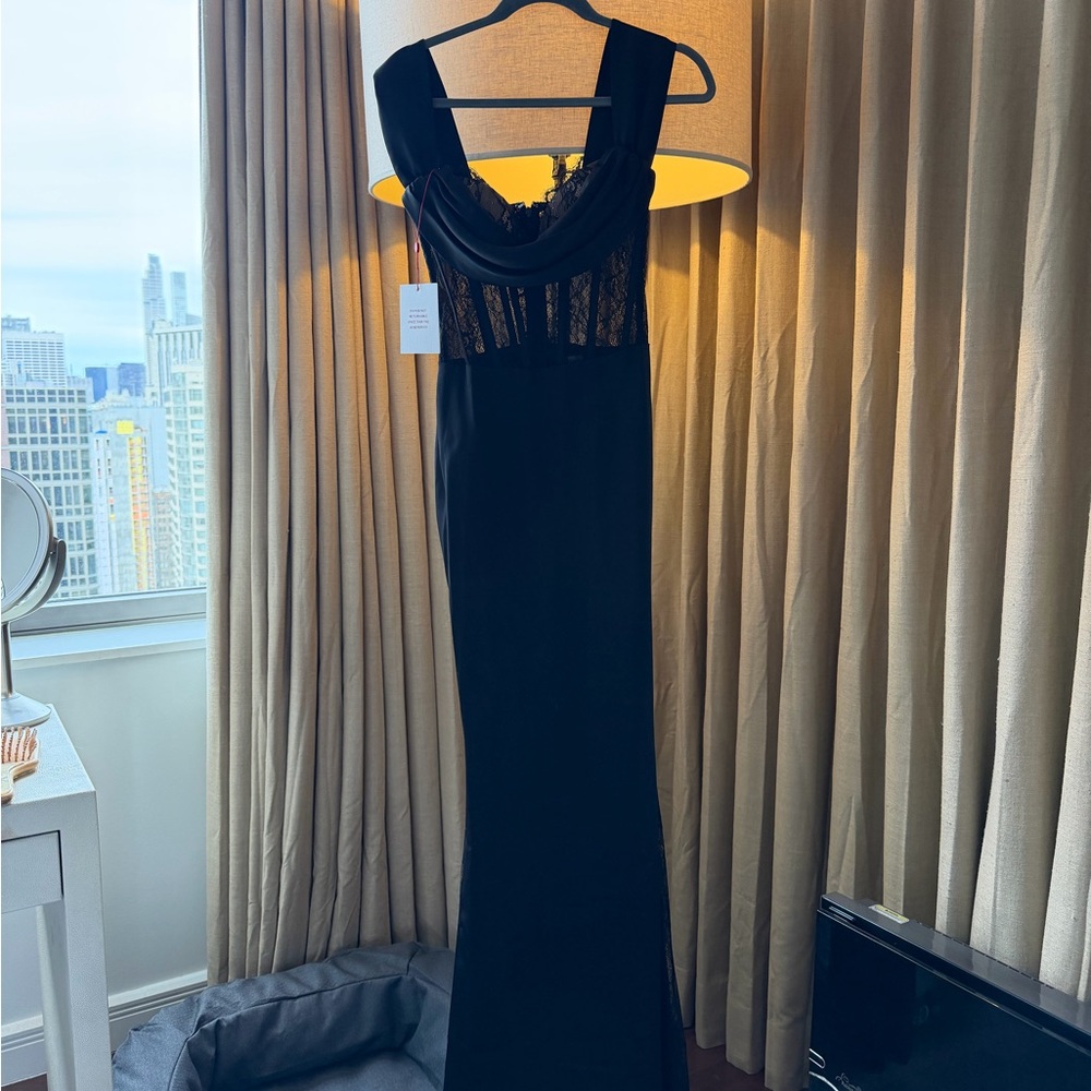 Chic Black Backless Evening Dress